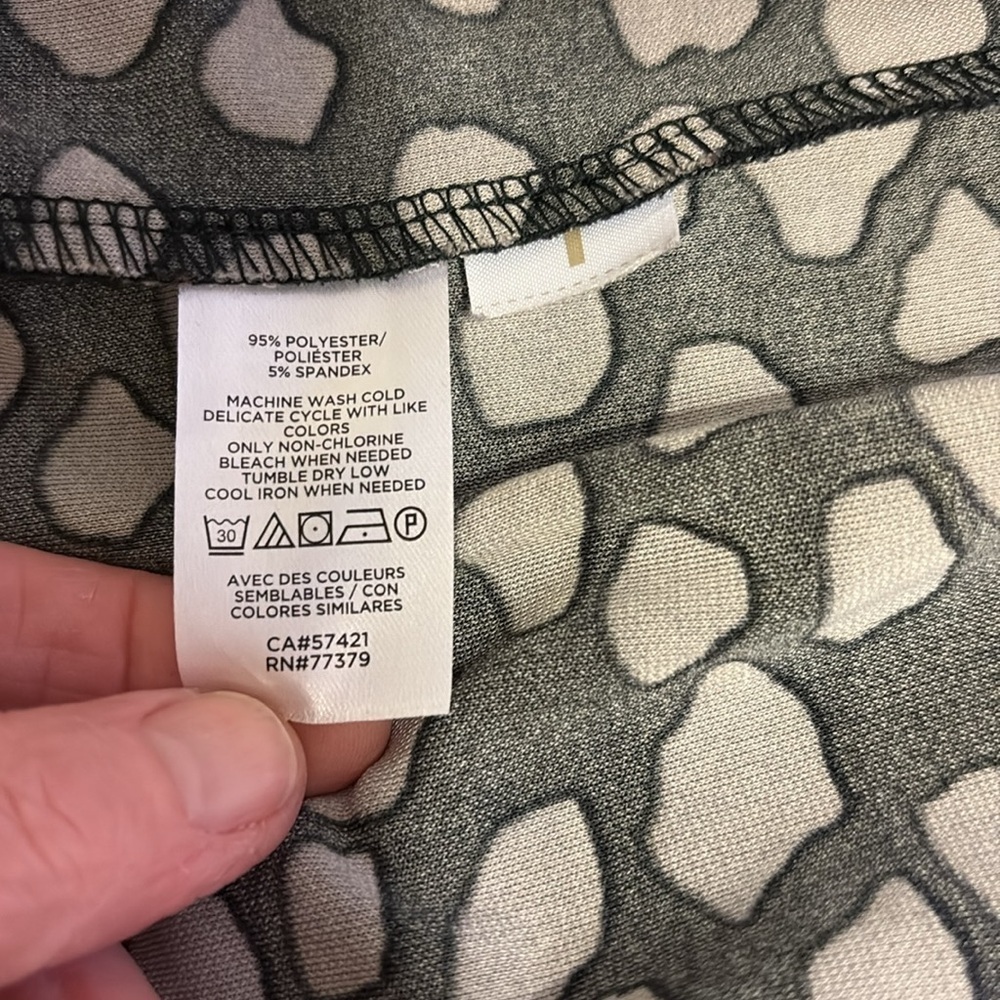 Ann Taylor Black and Gray Wrap Dress V-Neck Long Sleeve. Size 6 - Picture 9 of 9